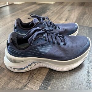 Women’s size 8.5 Saucony Endorphin Shift 3 blue/gray running shoes